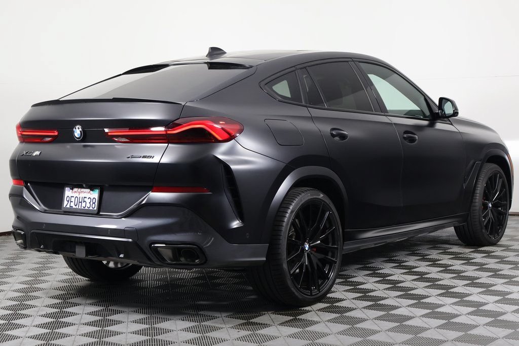 Certified 2023 BMW X6 xDrive40i w/ Executive Package AWD/4WD image 4