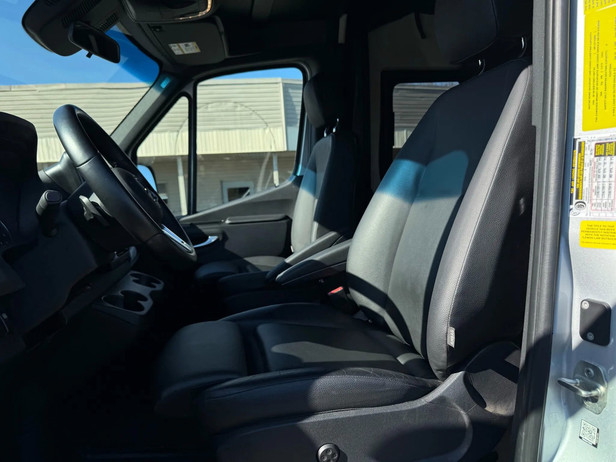 Used 2022 Mercedes-Benz Sprinter 2500 image 15