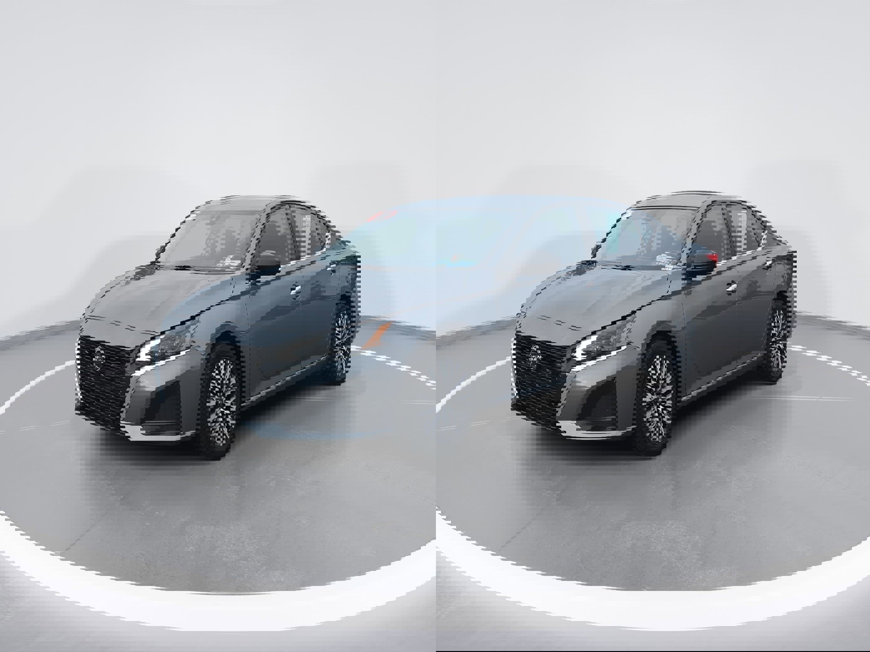 Used 2024 Nissan Altima 2.5 SV image 7