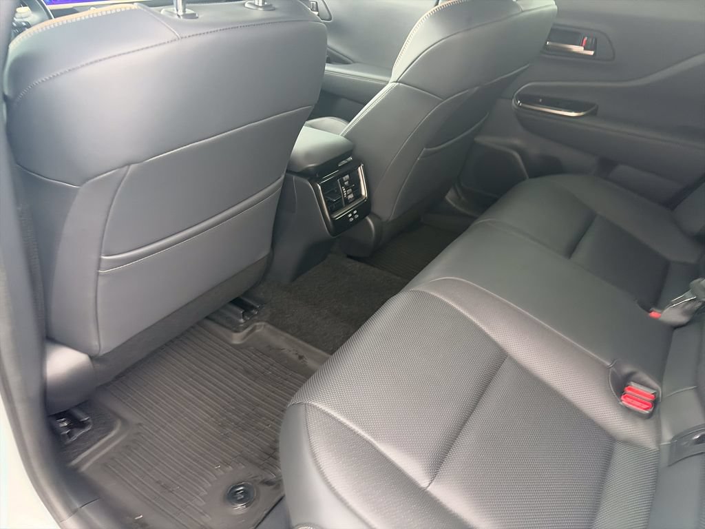 Used 2025 Toyota Crown AWD/4WD image 29