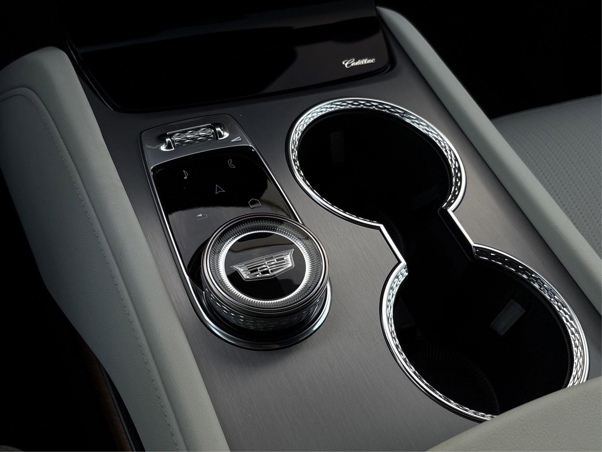 New 2026 Cadillac Vistiq Sport image 27