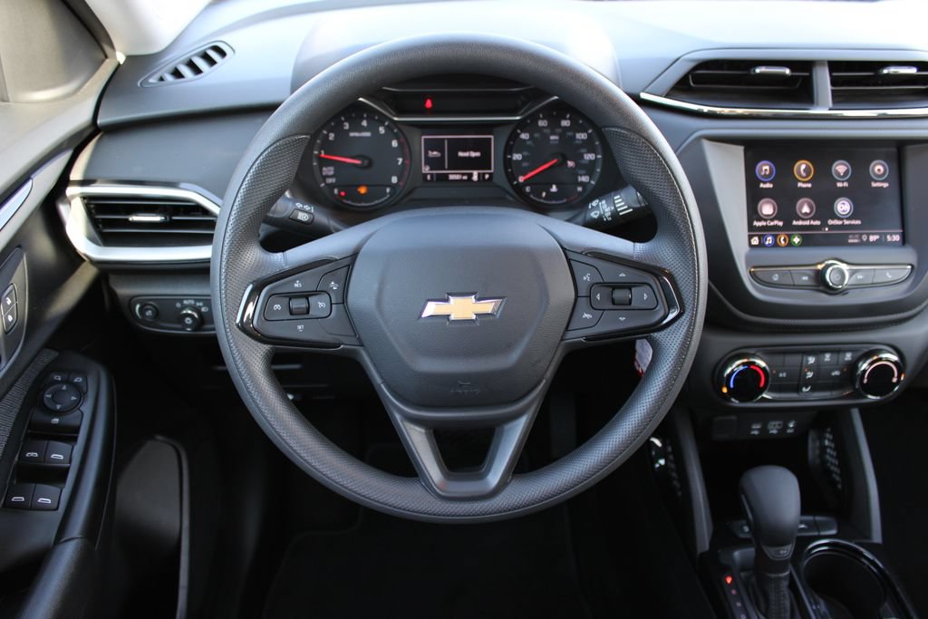 Used 2023 Chevrolet TrailBlazer LS FWD image 21