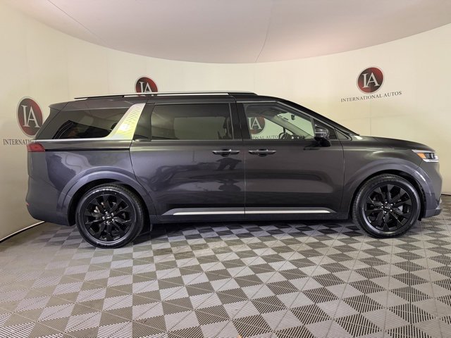 Used 2022 Kia Carnival SX image 9
