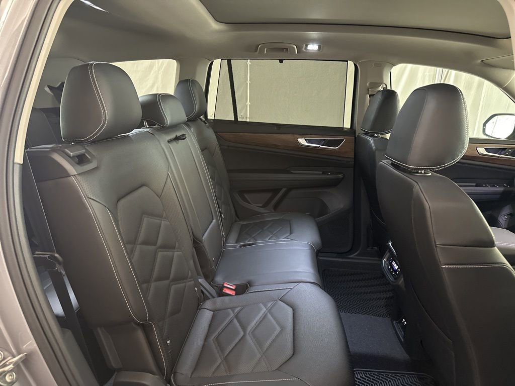 New 2026 Volkswagen Atlas SE image 21