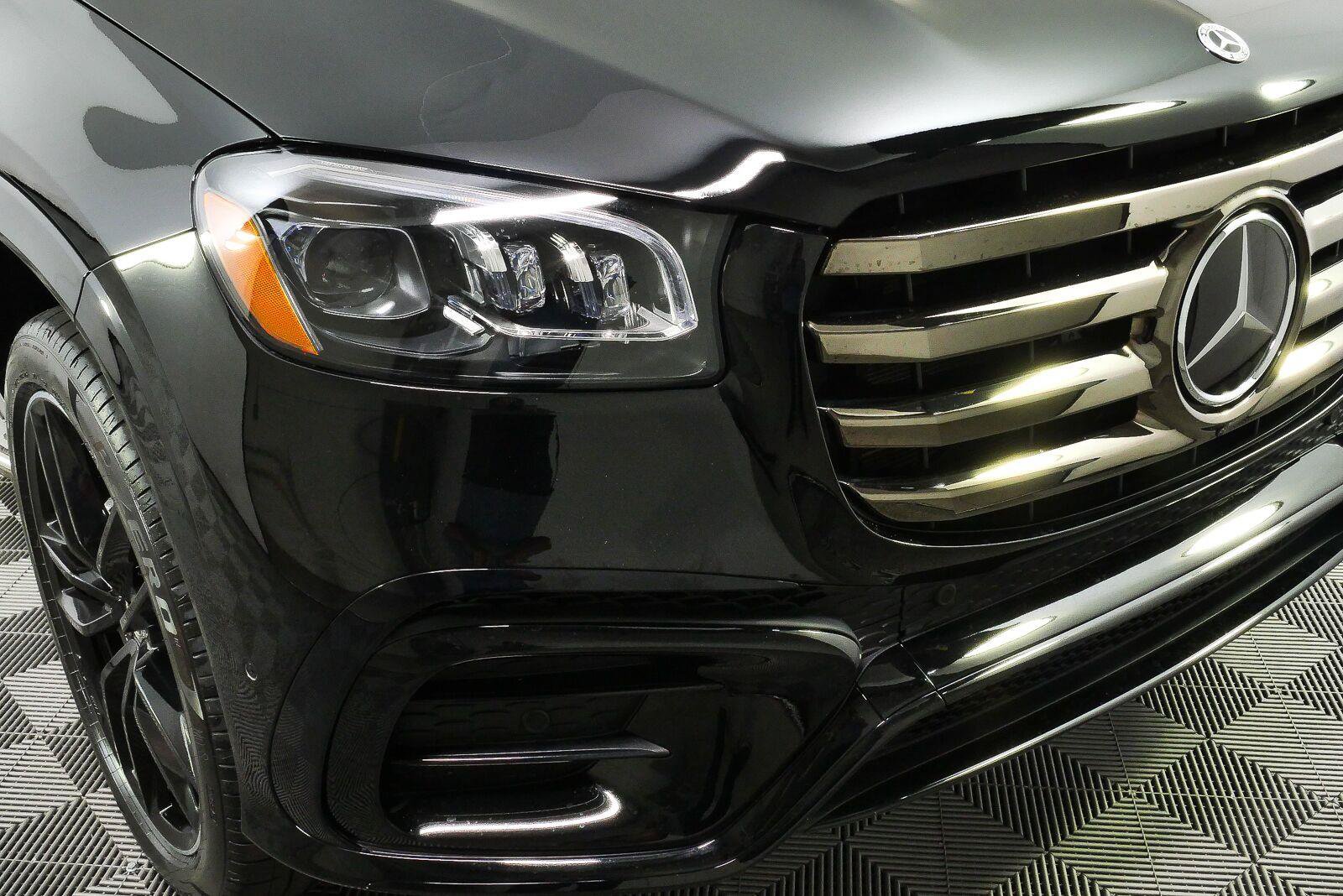Used 2025 Mercedes-Benz GLS 450 4MATIC image 36