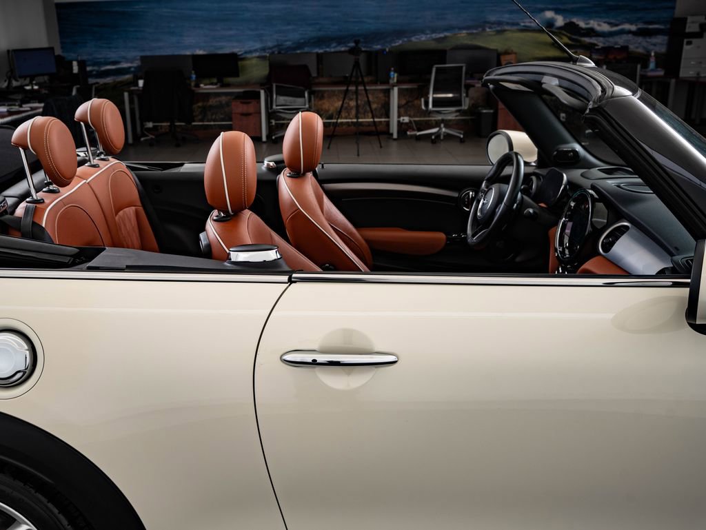 Used 2022 MINI Cooper S w/ Driver Assistance Package FWD image 25