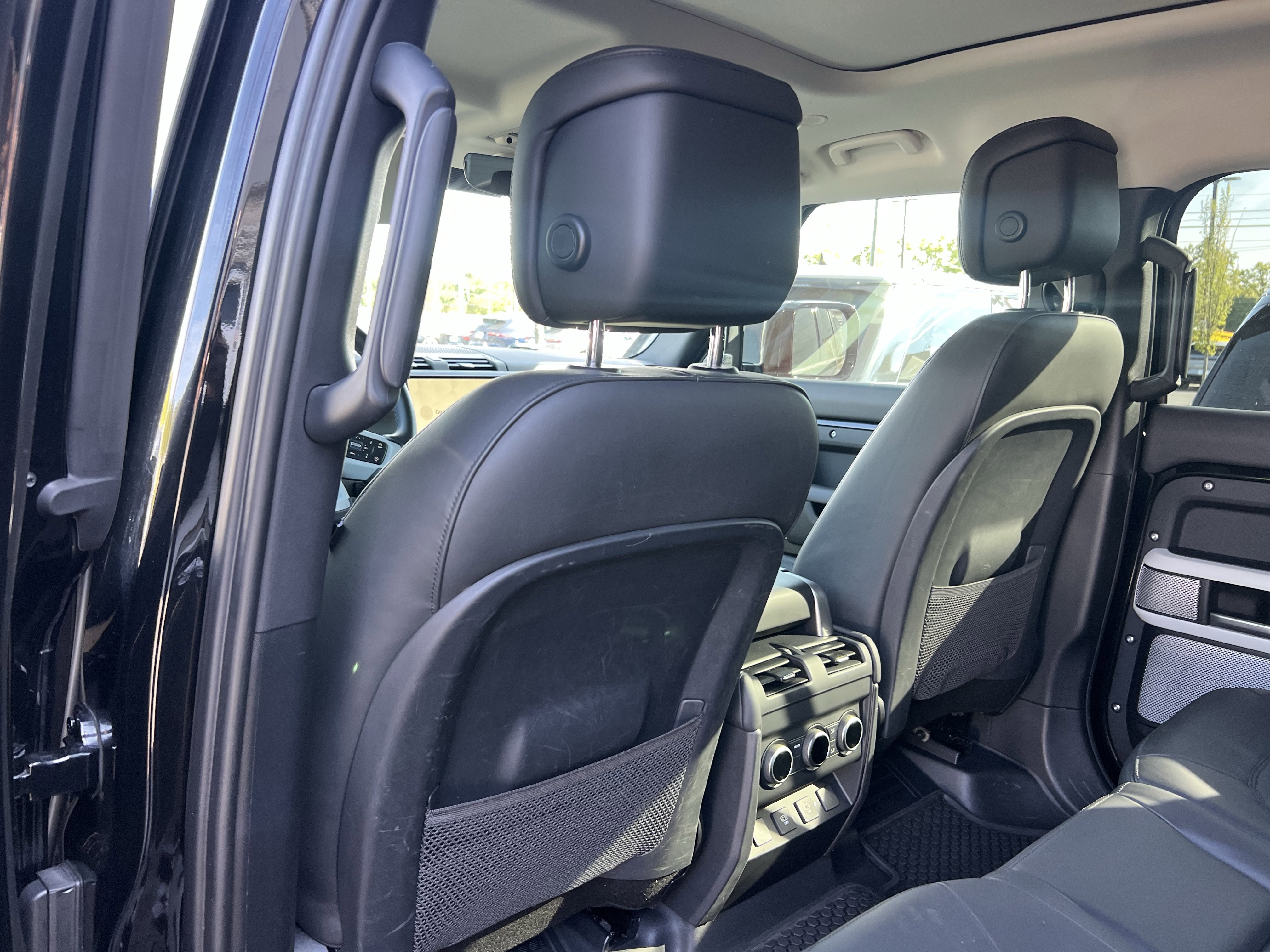 Certified 2024 Land Rover Defender 130 S image 31