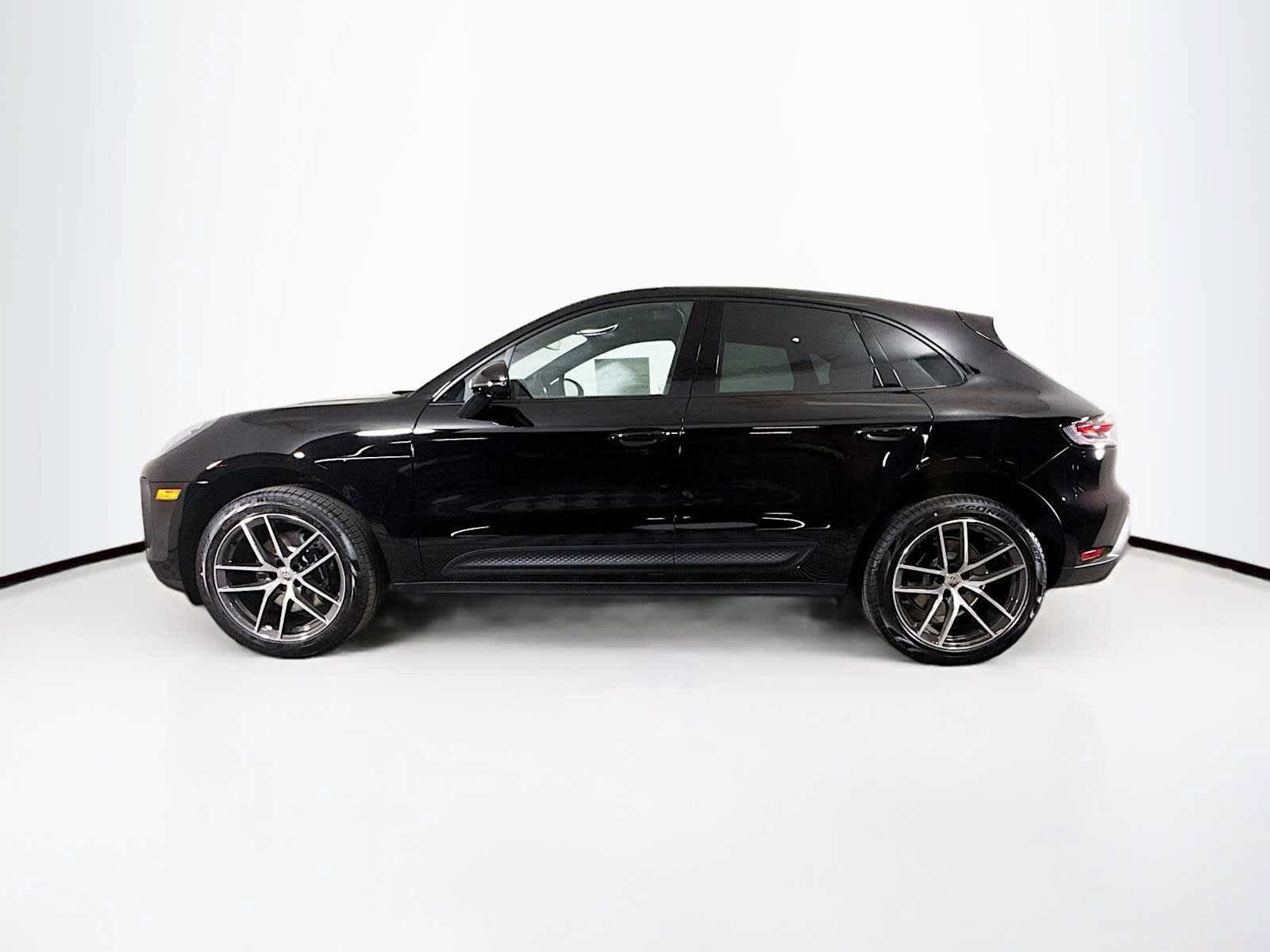New 2025 Porsche Macan AWD/4WD image 30