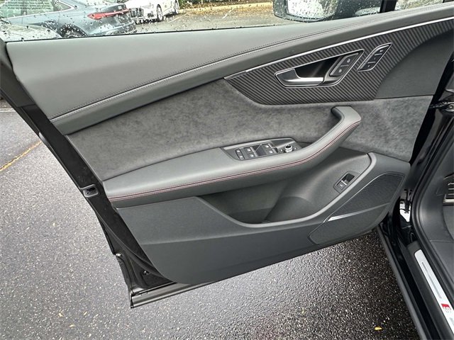New 2026 Audi SQ7 Prestige image 8