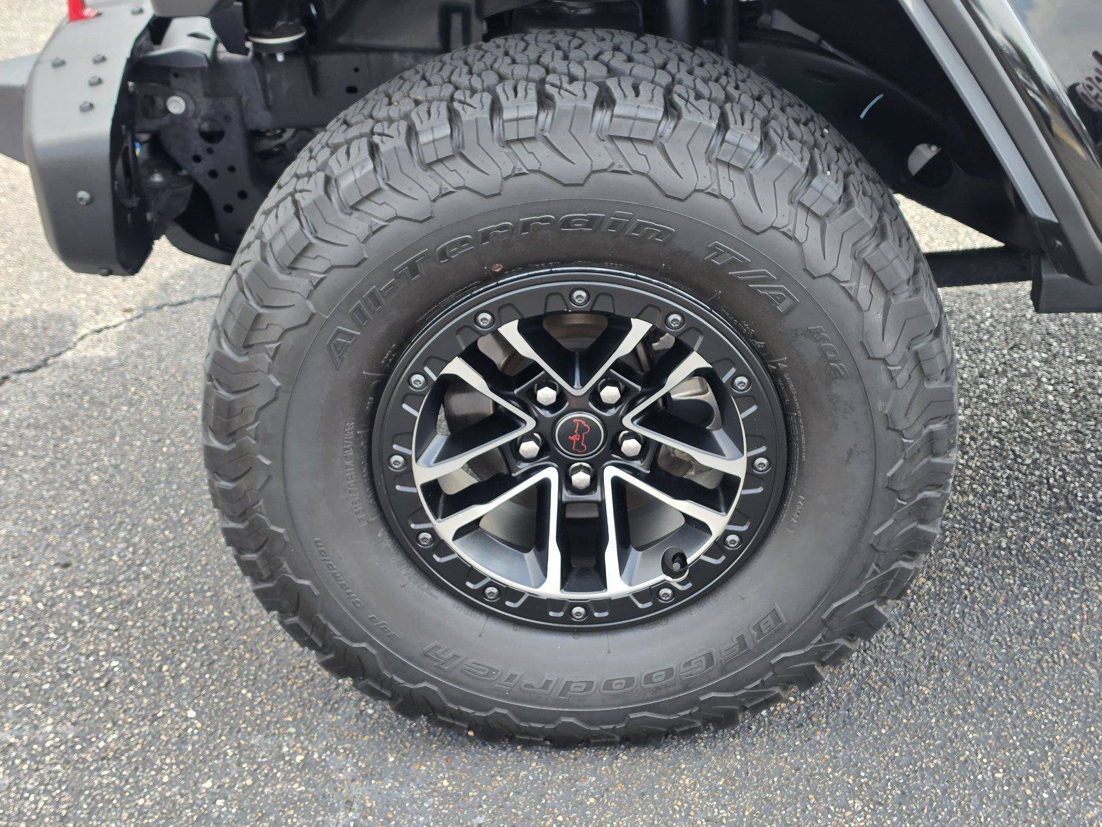 Used 2024 Jeep Wrangler Unlimited Rubicon AWD/4WD image 37