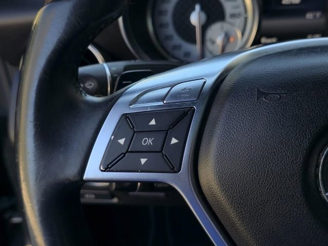 Used 2015 Mercedes-Benz SLK 350 image 20