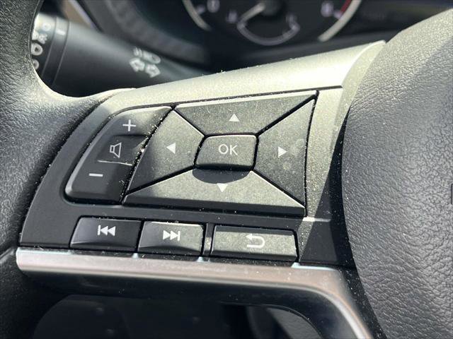 Used 2025 Nissan Sentra SV FWD image 23