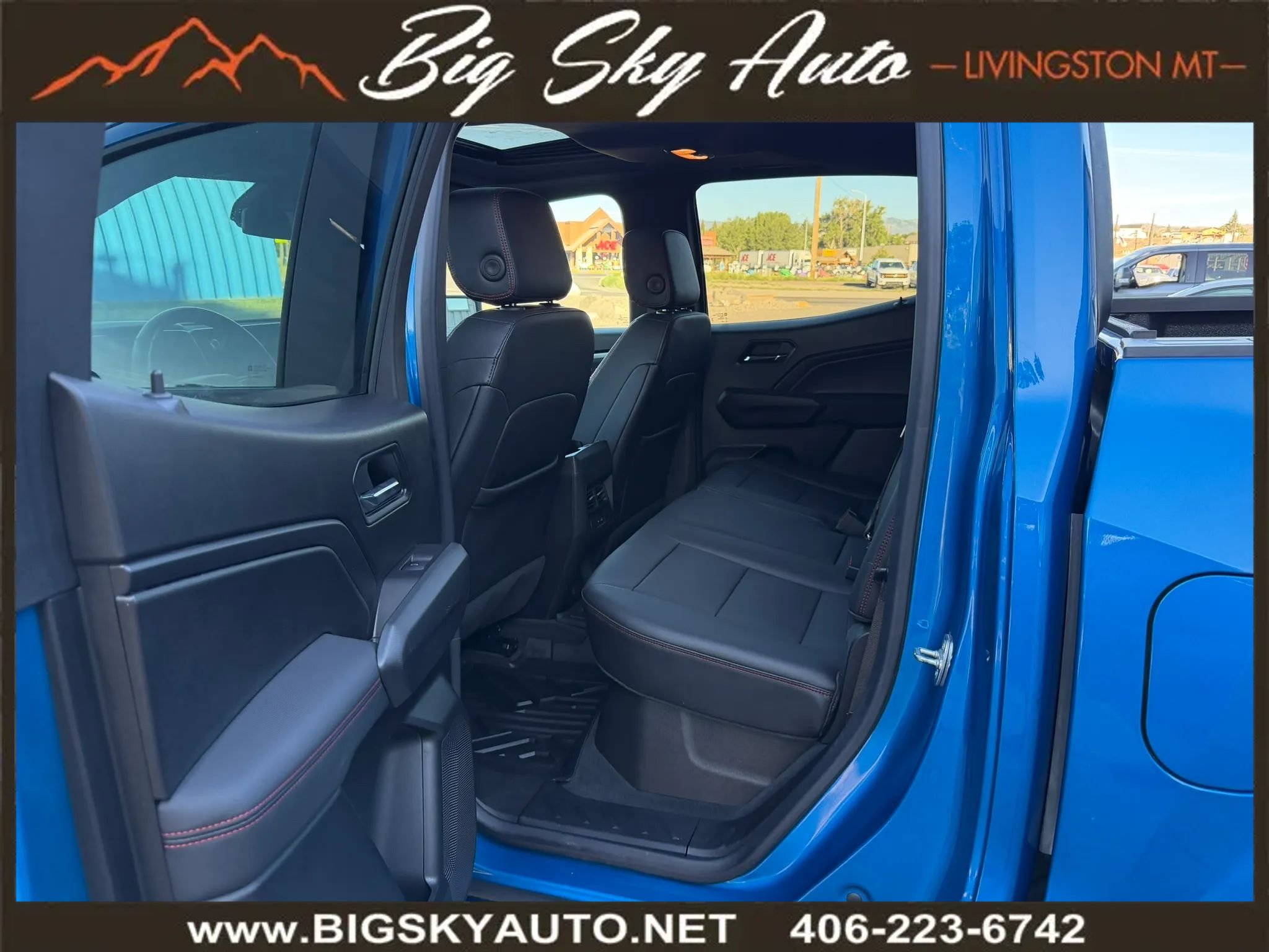 Used 2023 Chevrolet Colorado Z71 w/ Z71 Convenience Package 2 AWD/4WD image 18