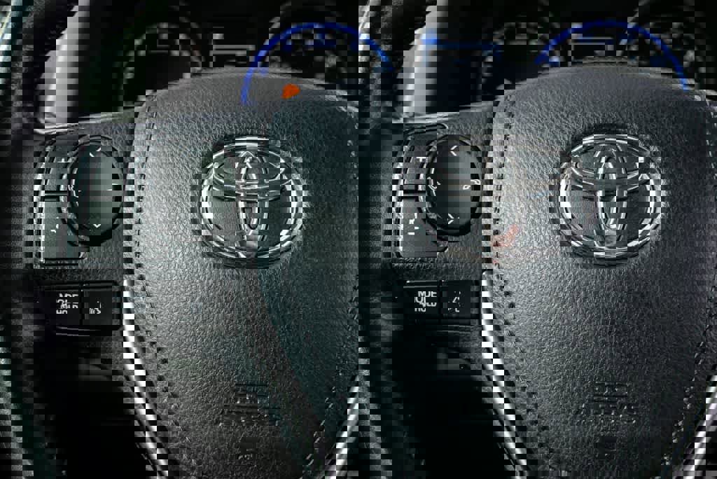 Used 2017 Toyota RAV4 XLE image 15