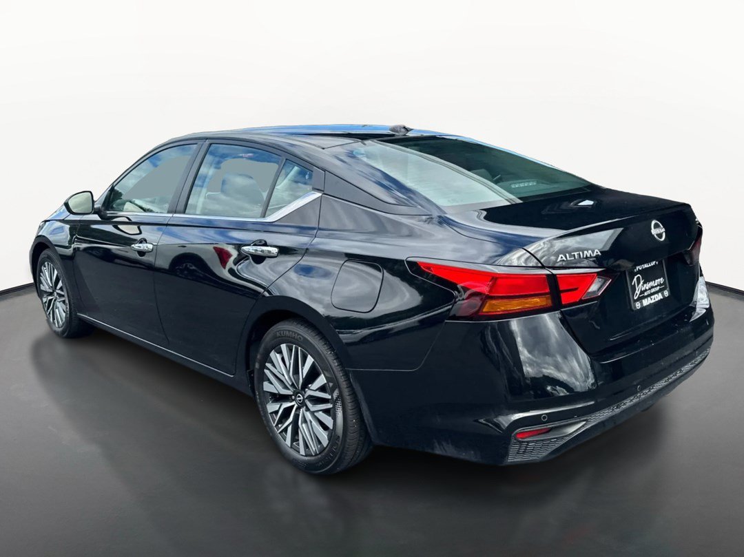 Used 2024 Nissan Altima 2.5 SV FWD image 5