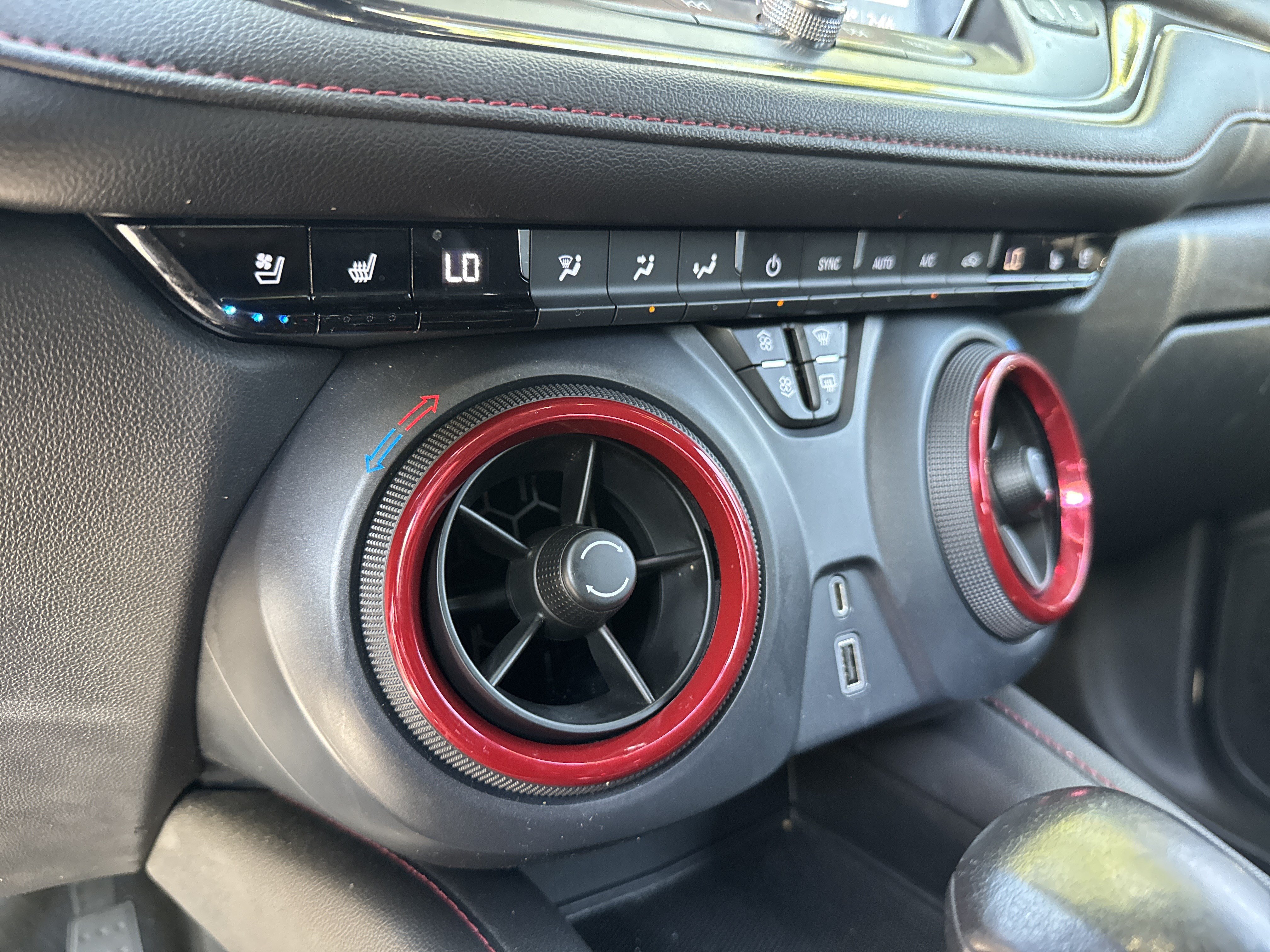 Used 2022 Chevrolet Blazer RS w/ Enhanced Convenience Package FWD image 26