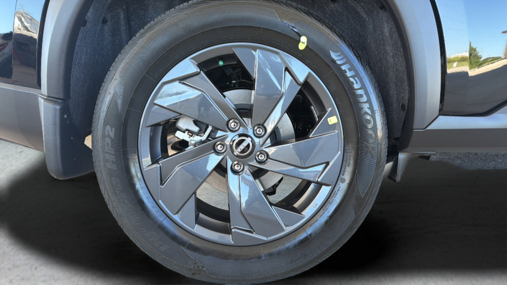 New 2026 Nissan Rogue SV AWD/4WD image 13