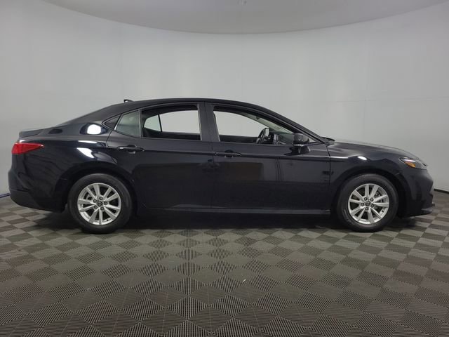 Used 2025 Toyota Camry LE FWD image 10