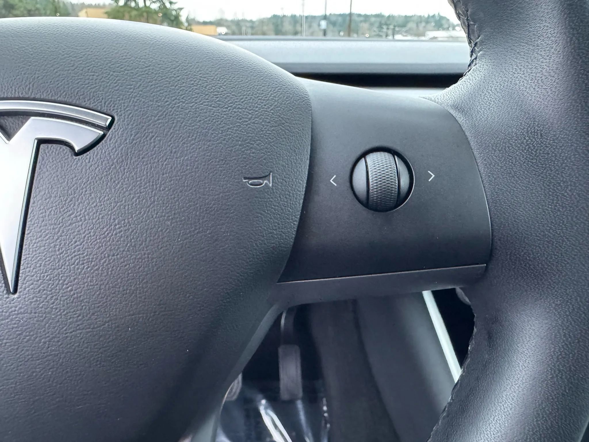 Used 2020 Tesla Model Y Long Range image 33