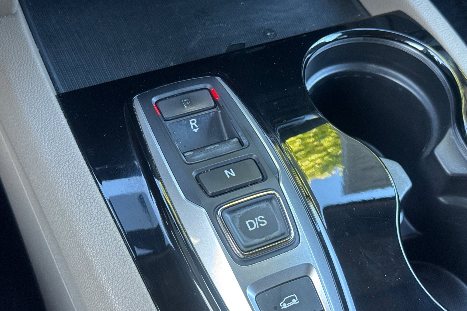Used 2016 Honda Pilot Touring image 18