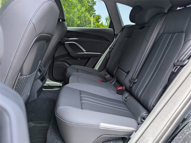 Used 2025 Audi Q5 Premium image 5