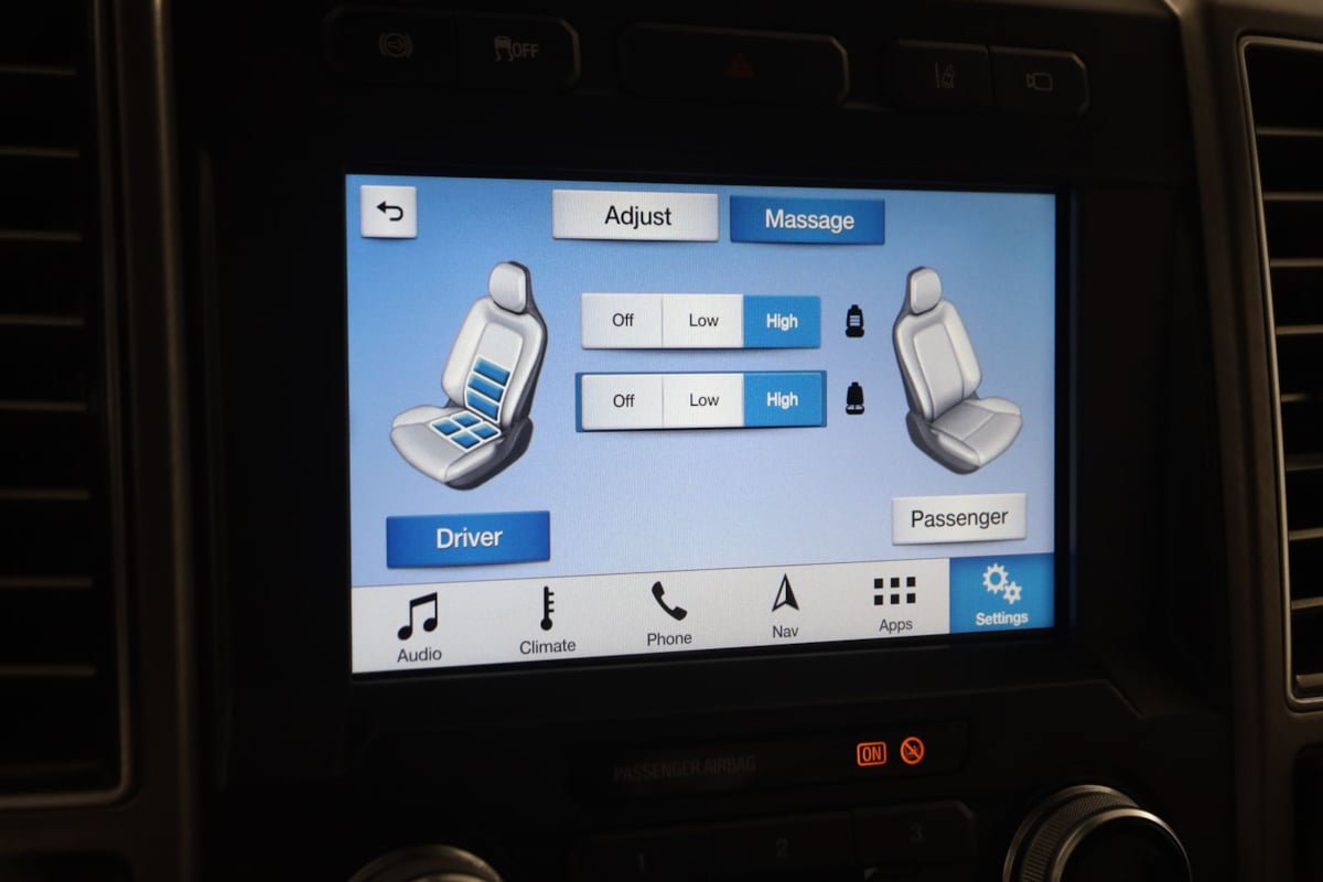 Used 2019 Ford F350 Limited AWD/4WD image 10