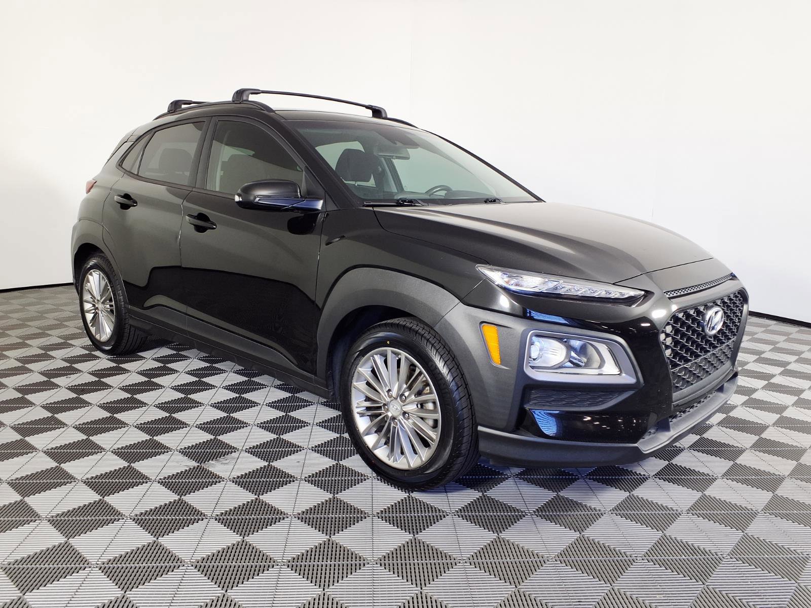 Used 2020 Hyundai Kona SEL FWD image 3