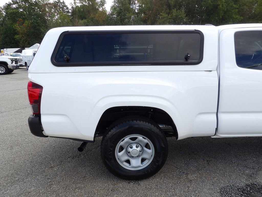 Used 2022 Toyota Tacoma SR image 49
