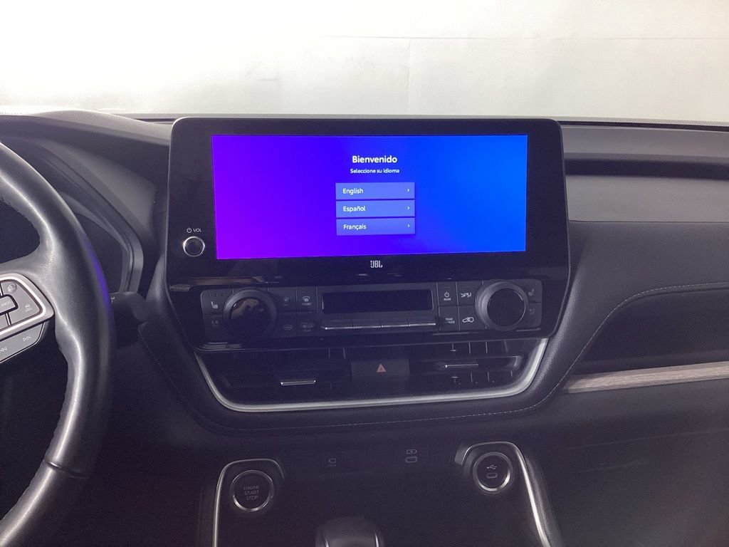 Used 2024 Toyota Grand Highlander AWD image 16