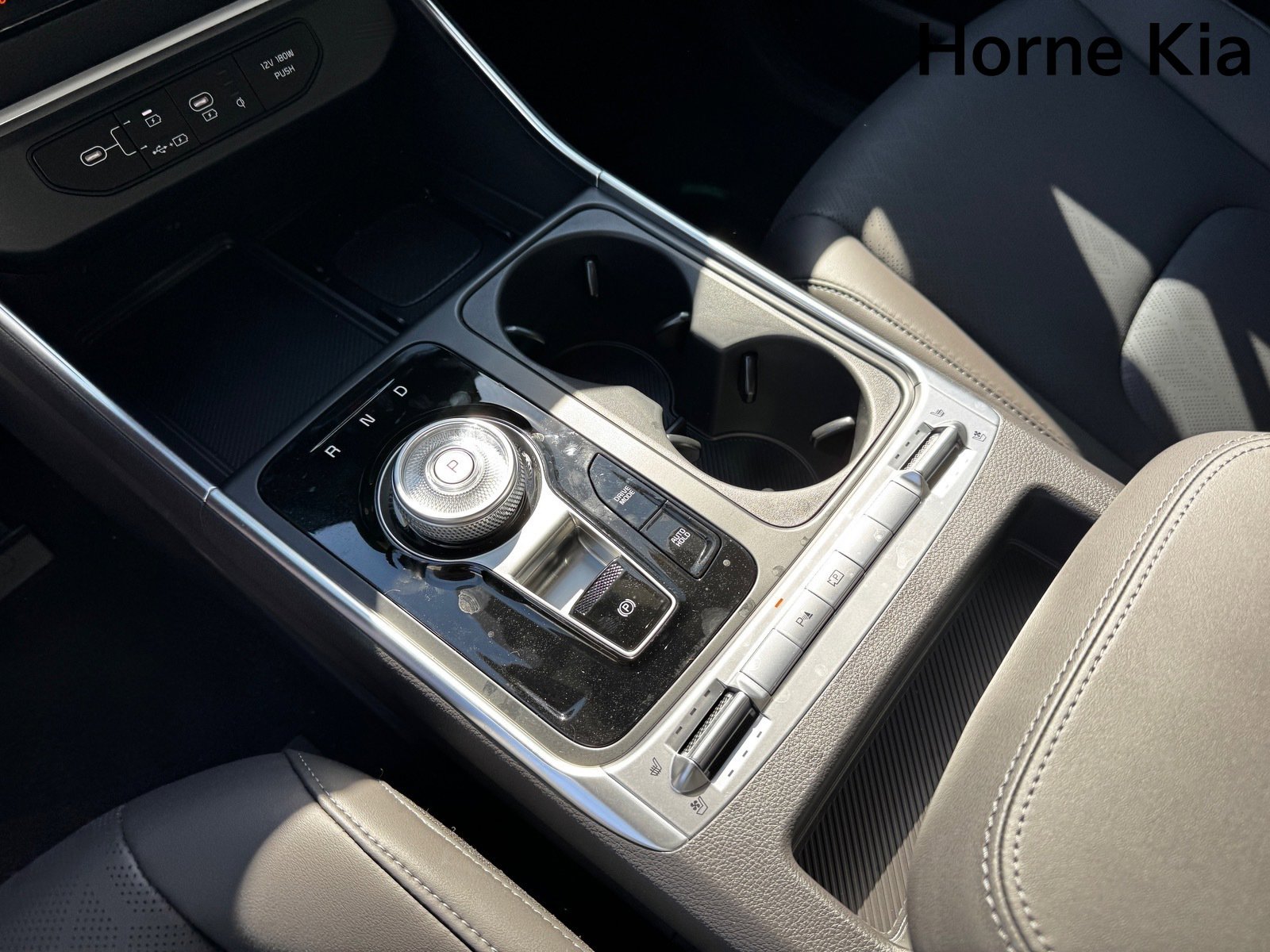 New 2026 Kia Carnival SX image 16