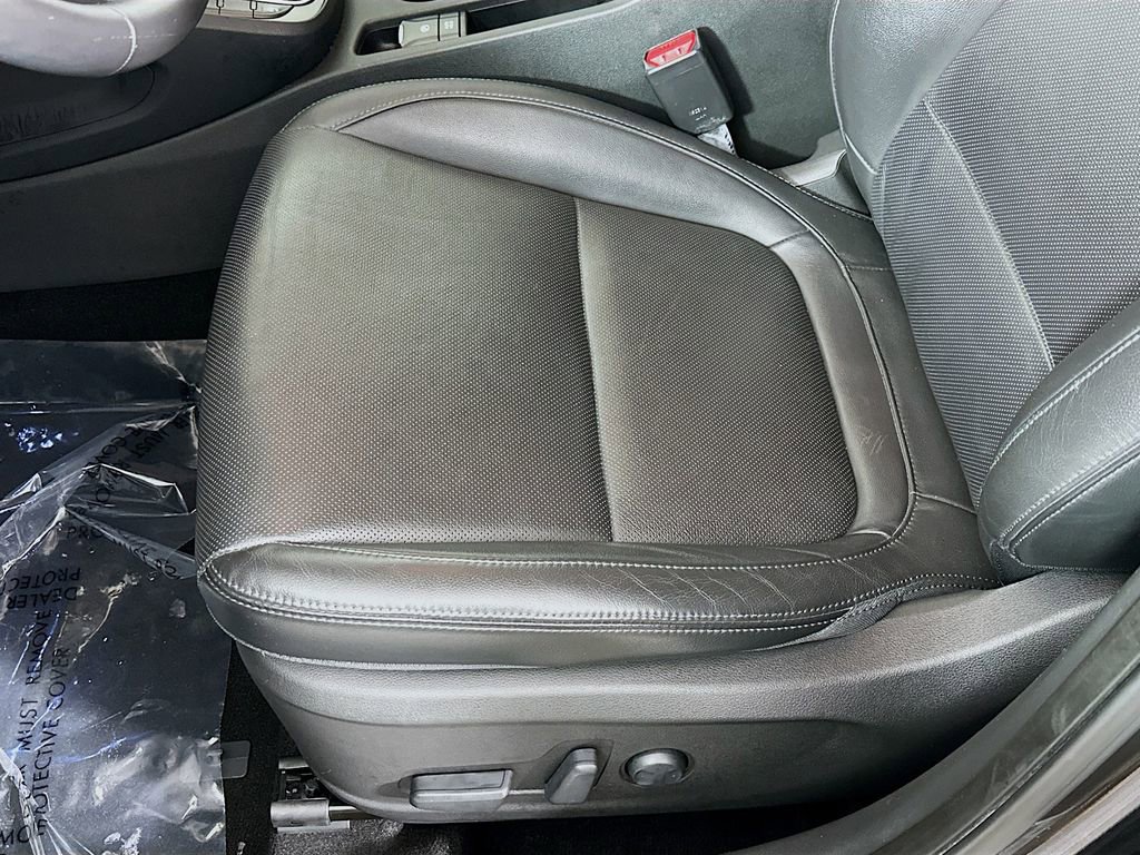 Used 2023 Hyundai Kona Limited w/ Cargo Package image 27