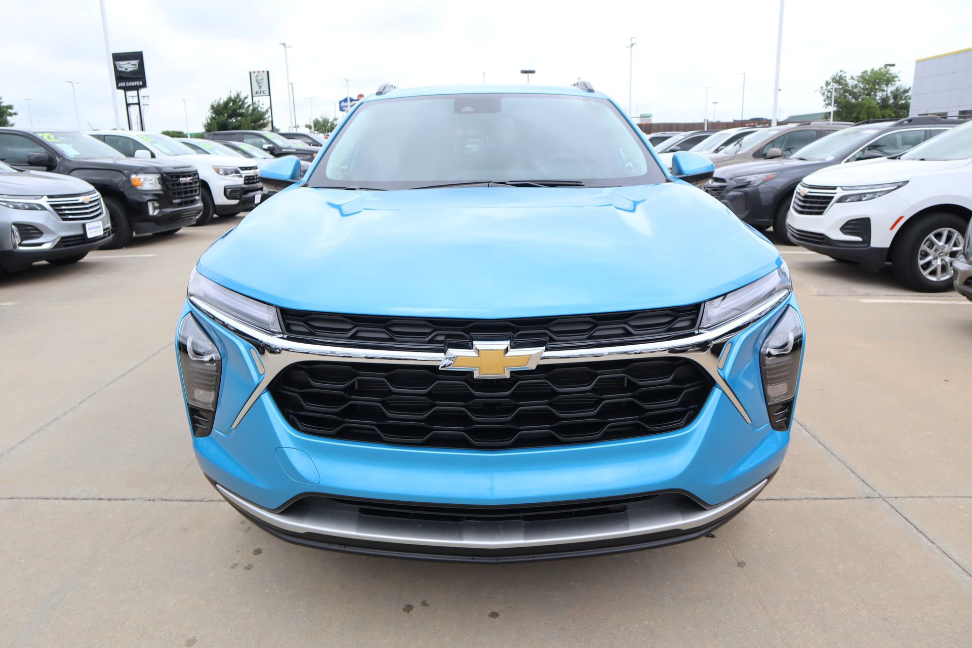 New 2026 Chevrolet Trax LT w/ Driver Confidence Package FWD image 12