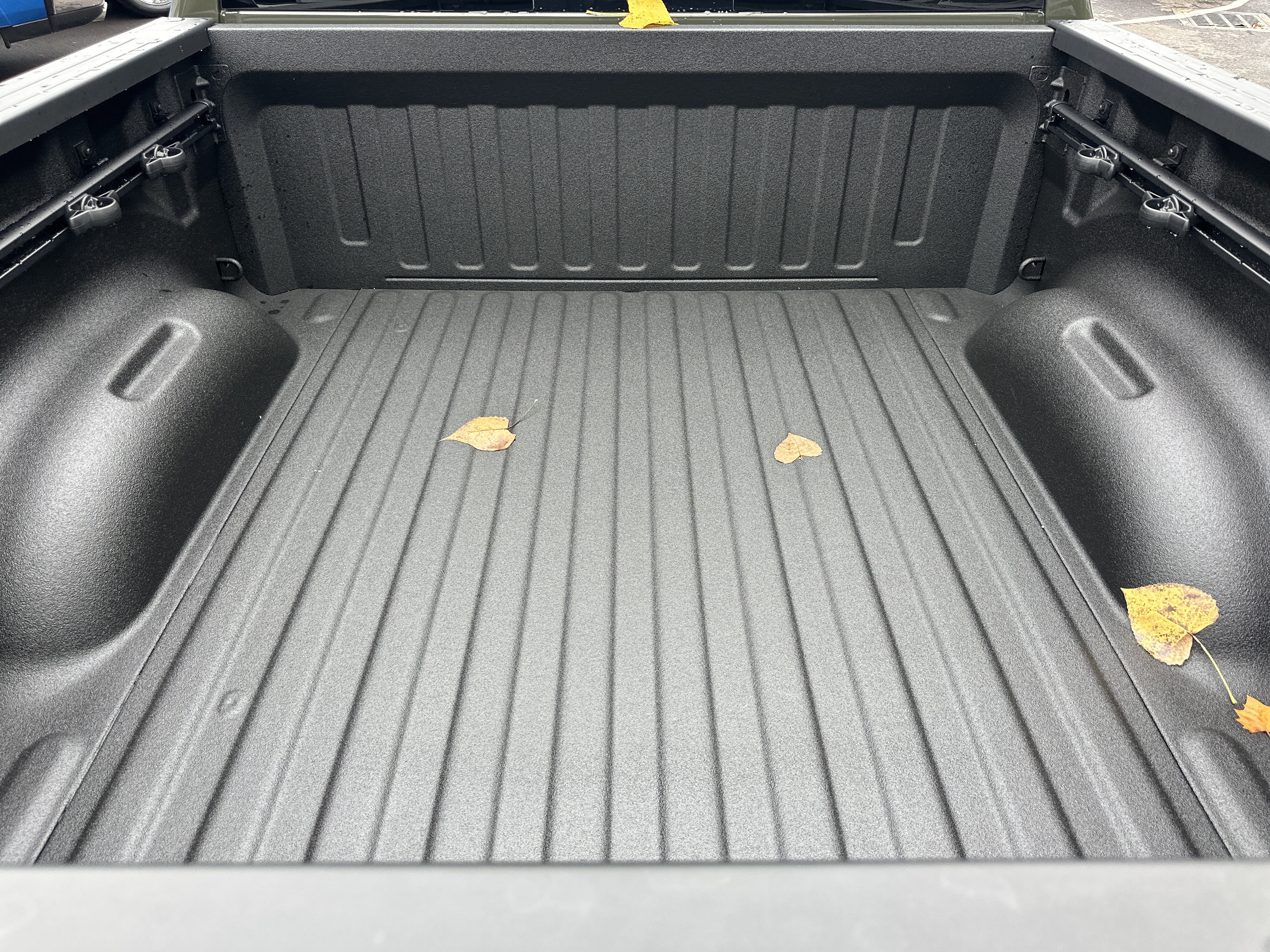 New 2026 RAM 1500 Laramie w/ Night Edition AWD/4WD image 17
