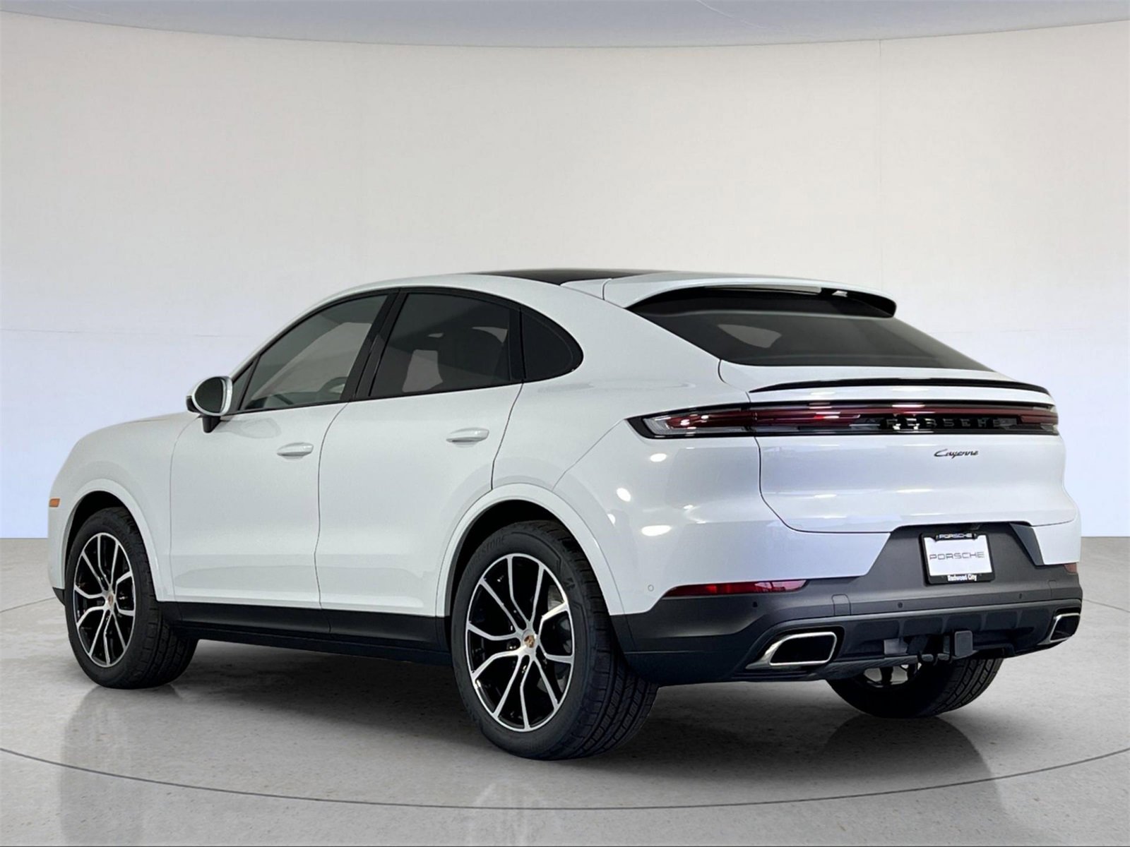 New 2025 Porsche Cayenne Coupe image 3