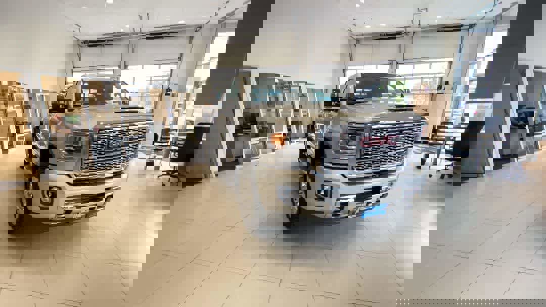 Used 2018 GMC Sierra 2500 Denali w/ Duramax Plus Package image 3