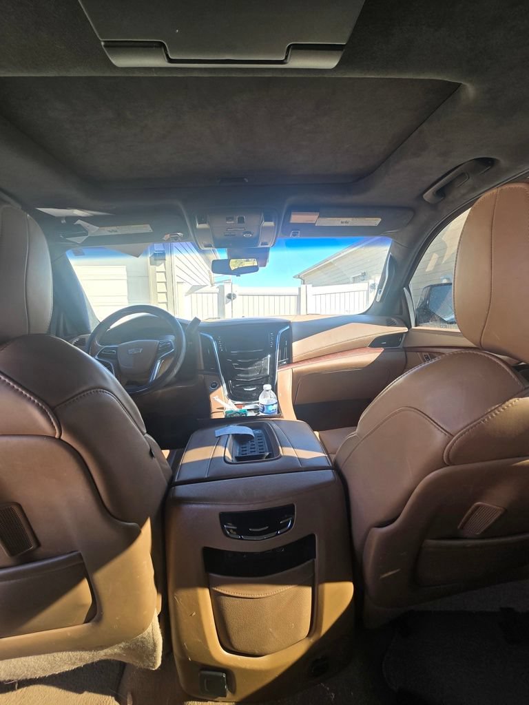 Used 2017 Cadillac Escalade ESV Platinum AWD/4WD image 19