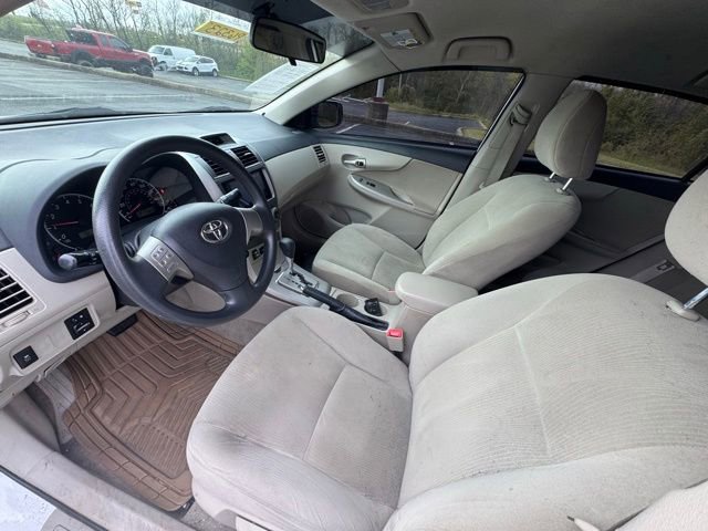 Used 2013 Toyota Corolla LE image 10