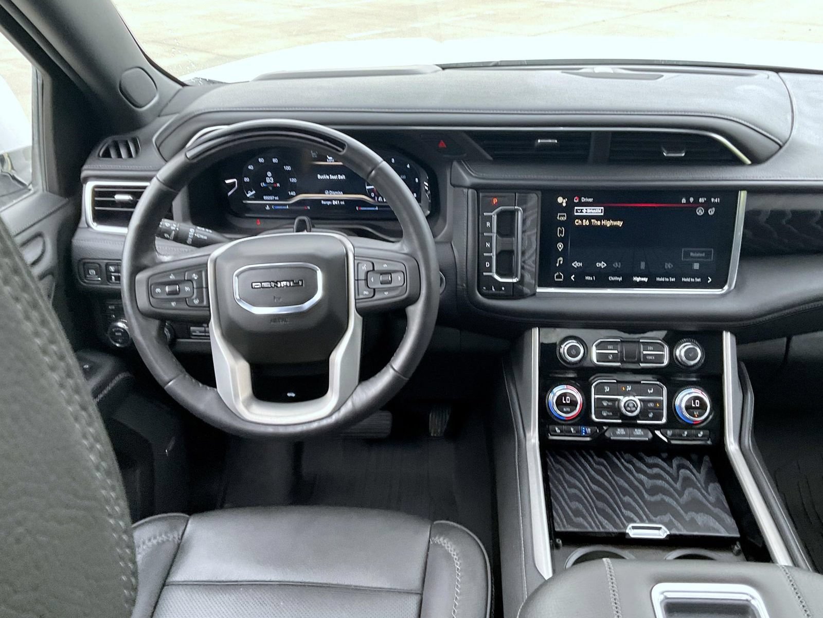 Used 2023 GMC Yukon XL Denali w/ Denali Reserve Package AWD/4WD image 14