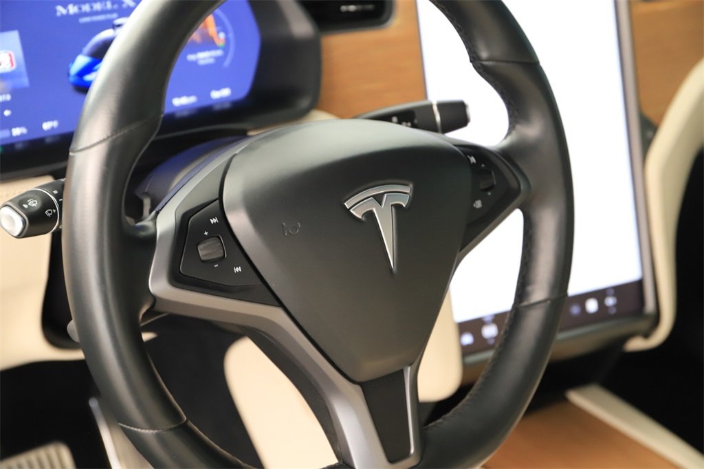 Used 2020 Tesla Model X Long Range image 16