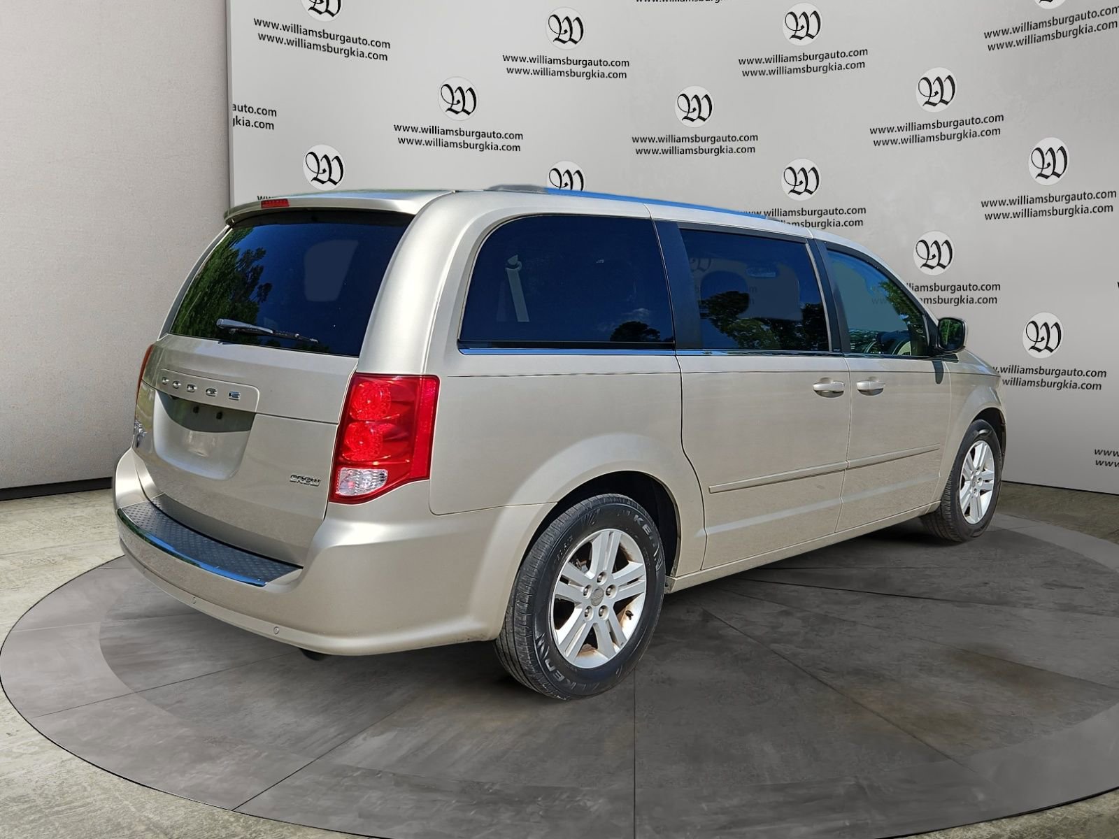 Used 2013 Dodge Grand Caravan Crew w/ Safety Sphere Group FWD image 5