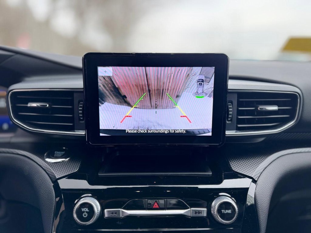 Used 2022 Ford Explorer ST image 11