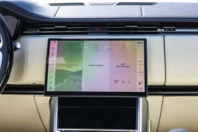 New 2025 Land Rover Range Rover SE image 21