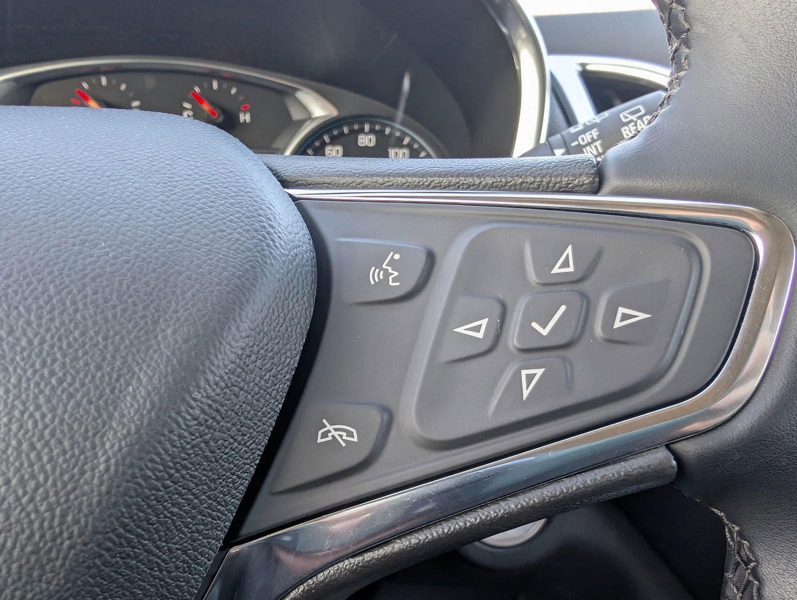 Used 2024 Chevrolet Equinox LT image 15