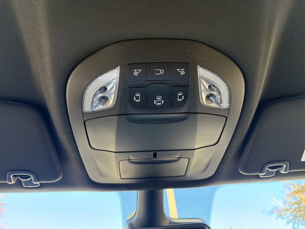 New 2026 Chrysler Pacifica Select image 30