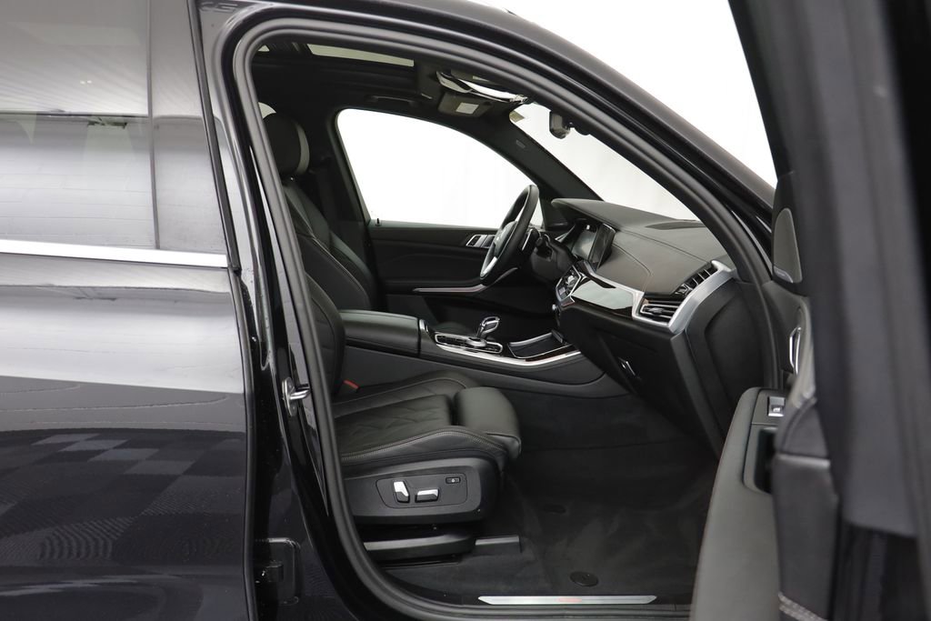 Certified 2023 BMW X5 xDrive40i w/ Executive Package image 19
