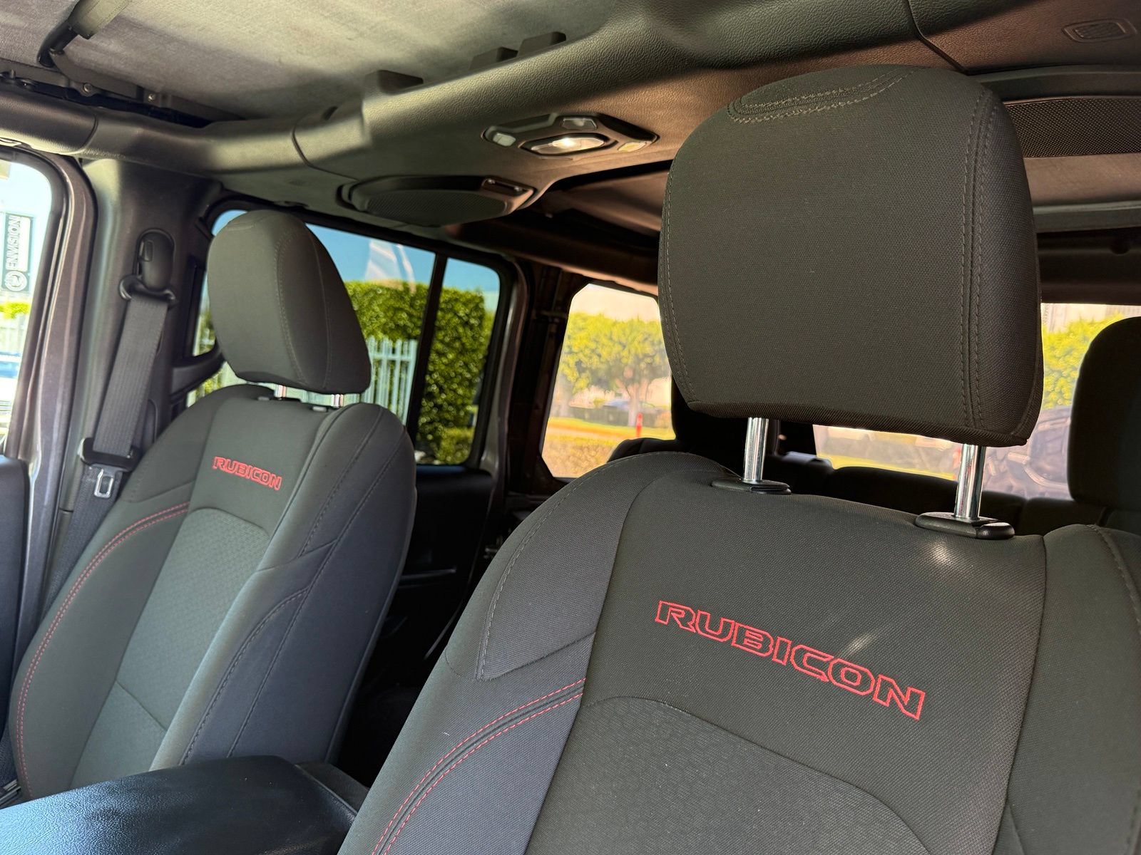 Used 2018 Jeep Wrangler Unlimited Rubicon AWD/4WD image 24
