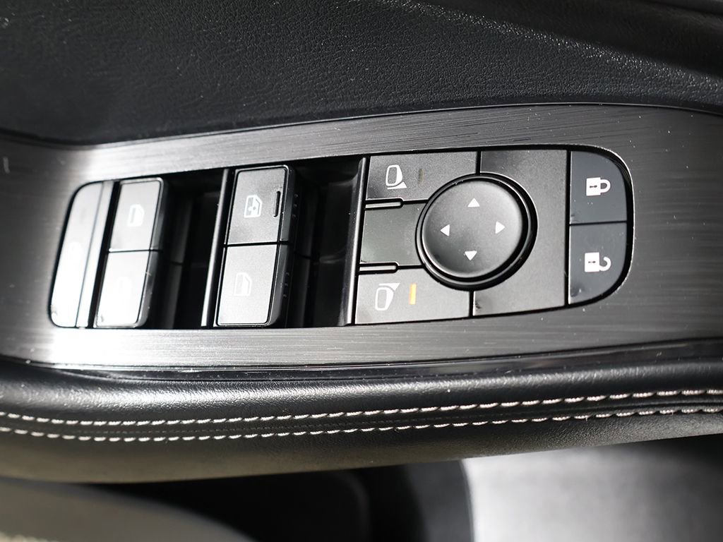 Used 2024 Nissan Rogue SV image 33