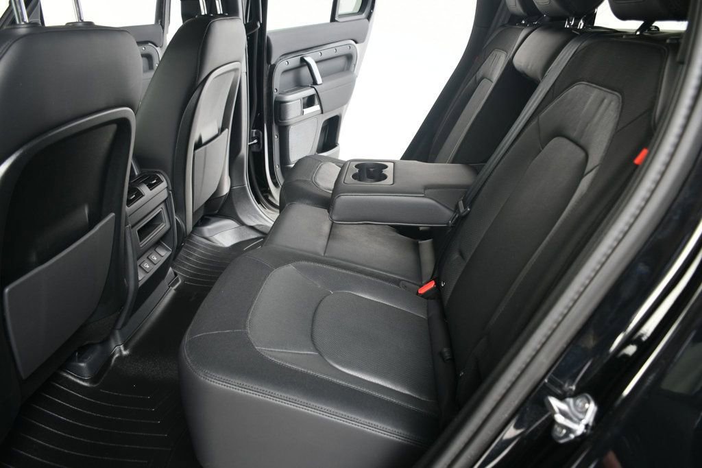 Used 2023 Land Rover Defender 110 X-Dynamic SE image 35