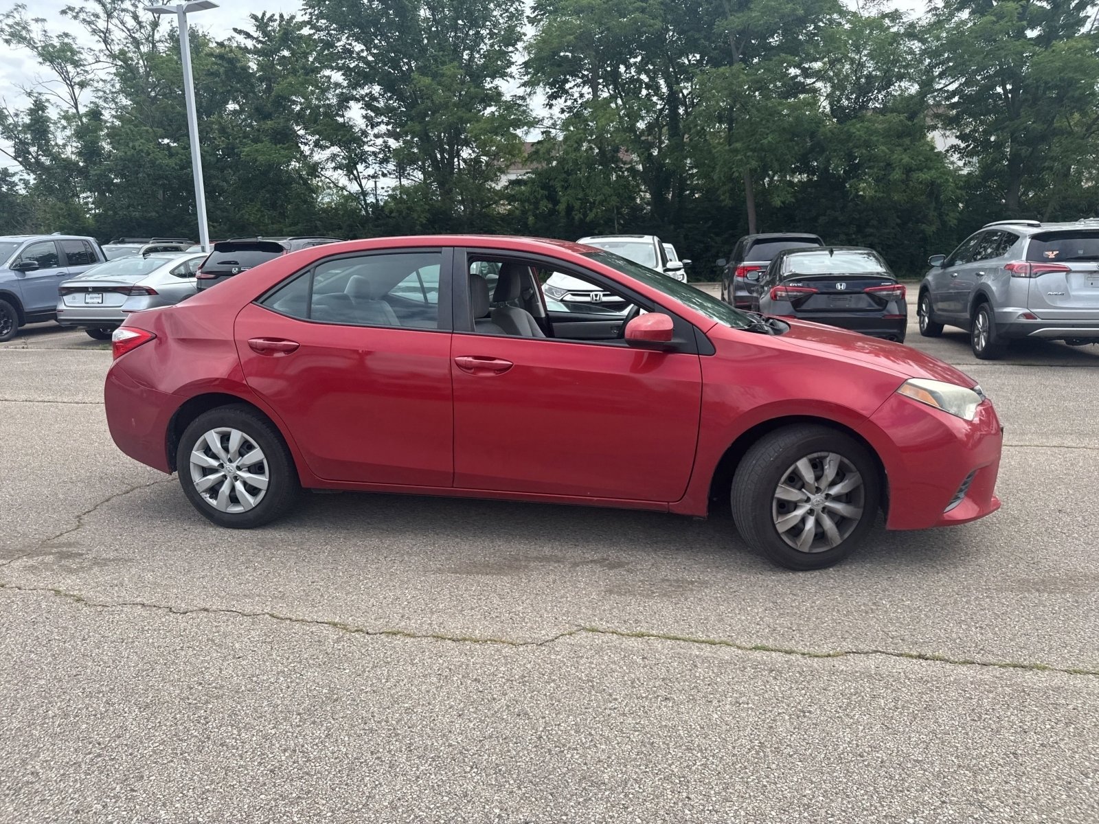 Used 2016 Toyota Corolla LE FWD image 11