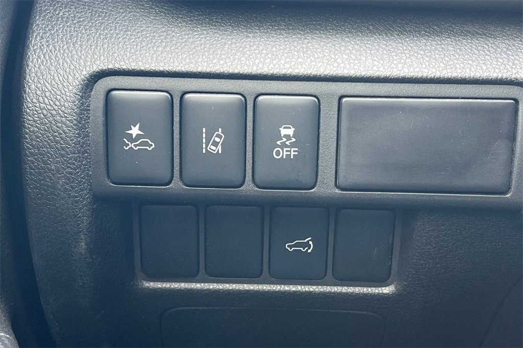 Used 2025 Mitsubishi Eclipse Cross Black Edition image 31